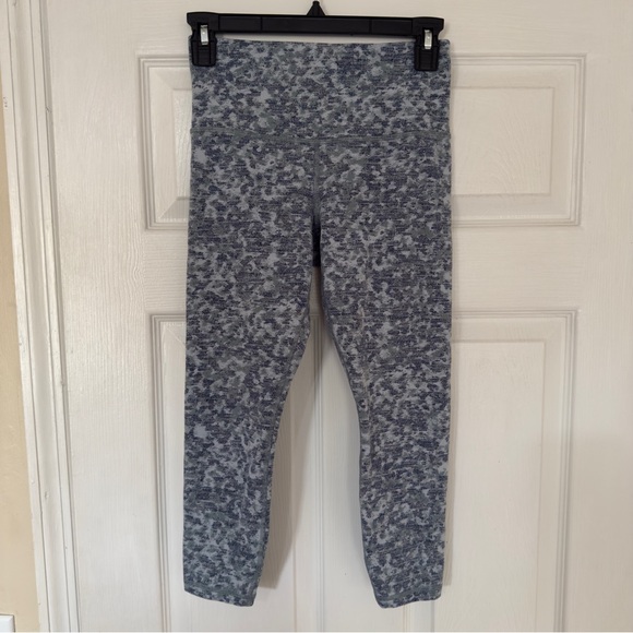 ATHLETA Elation Textured Tight XS Meadow Snowfall Blue Leggings #981657 Workout - Picture 3 of 10